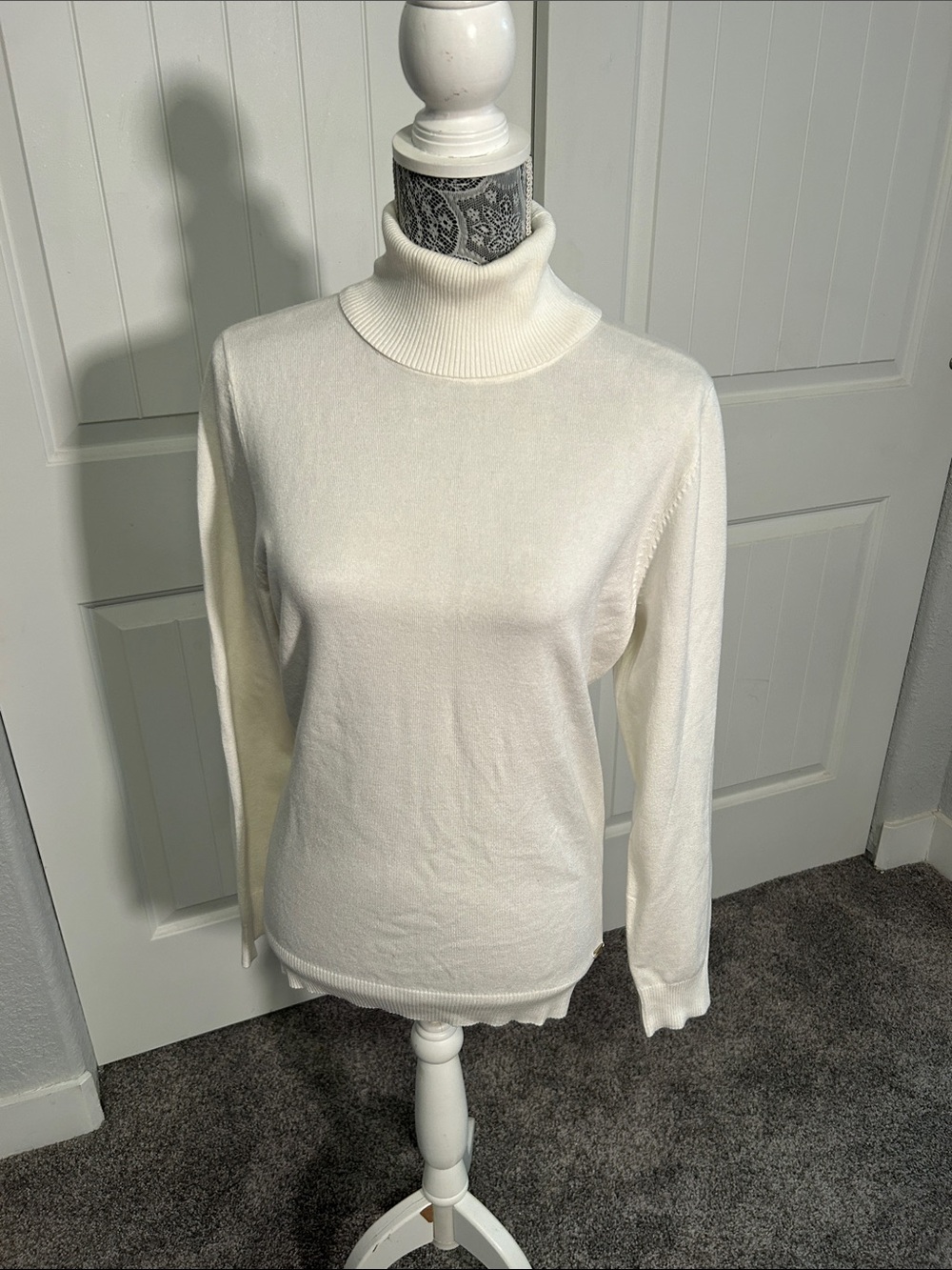 Calvin Klein Cream Turtleneck Sweater L